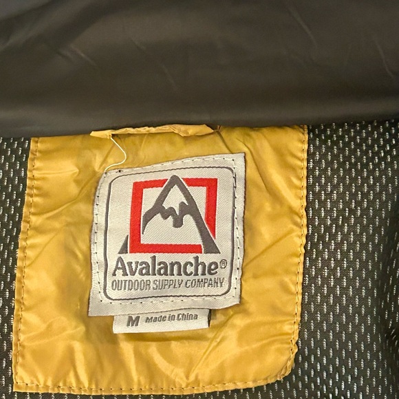 AVALNCHE ski puffer mustard jacket size M NWT - Picture 7 of 14